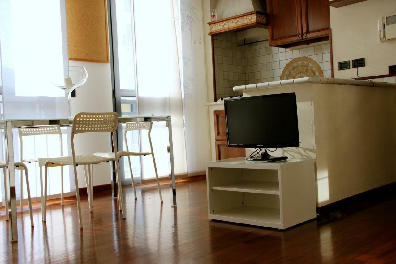 Studio Downtown Fantastic Area Apartment Milan Exterior photo