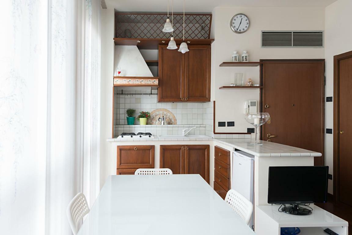 Studio Downtown Fantastic Area Apartment Milan Exterior photo