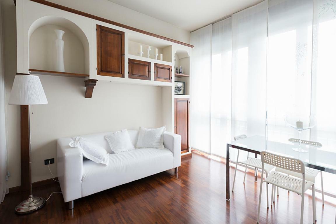 Studio Downtown Fantastic Area Apartment Milan Exterior photo